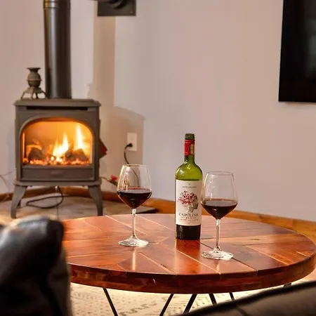 Pet Friendly With Fireplace, Near Kasoag Snow Trail